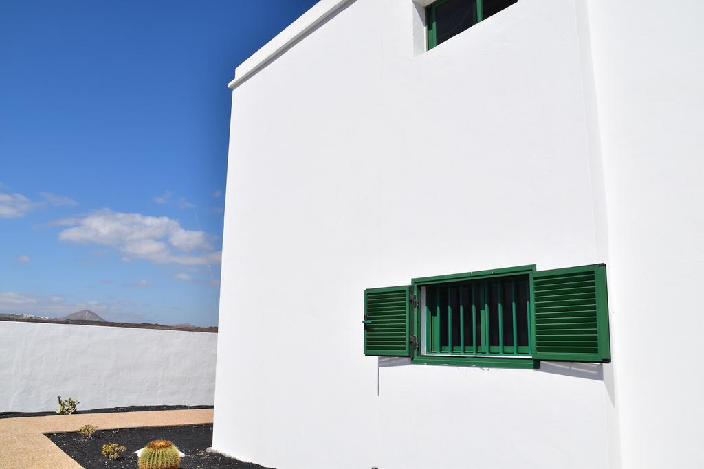 Alhambra Apartamentos Tías Exterior foto